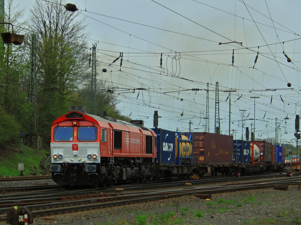 Gib Gas Griet, DE 6310 von Crossrail zieht am 28.04.2012 einen Containerzug aus Aachen West nach Belgien.
