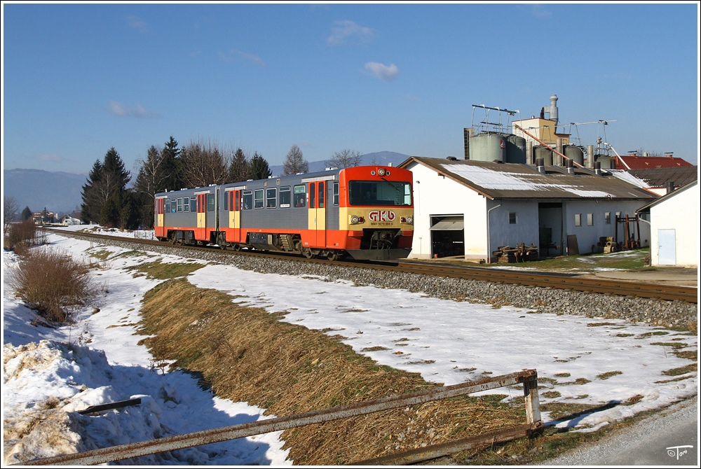 GKB Triebwagen 5070 004 fhrt als R 8560 von Wies-Eibiswald nach Graz. Lebing 27.12.2010