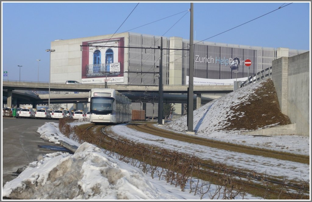 Glatttalbahn am Zrcher Flughafen. (16.02.2010)