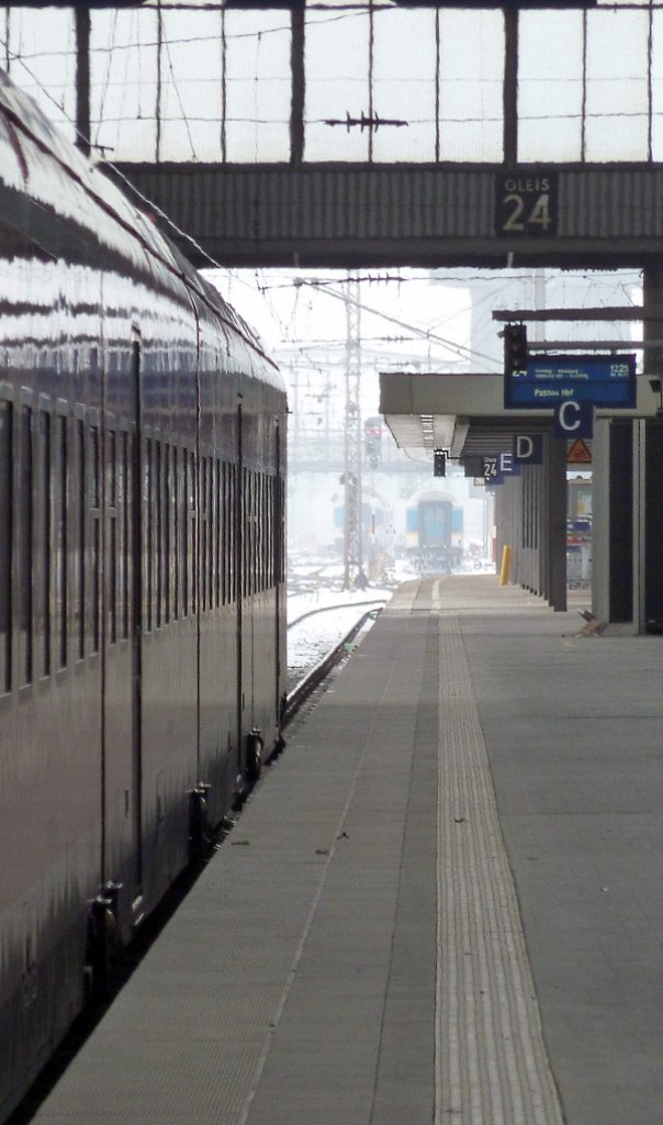 Gleis 24 in Mnchen Hbf am 21.2.2011