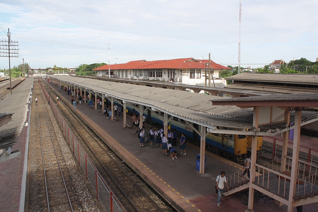 Gleis 3 und 4 des Bf. Nakhon Ratchasima, Blickrichtung Bangkok,  am 16.Juni 2011.