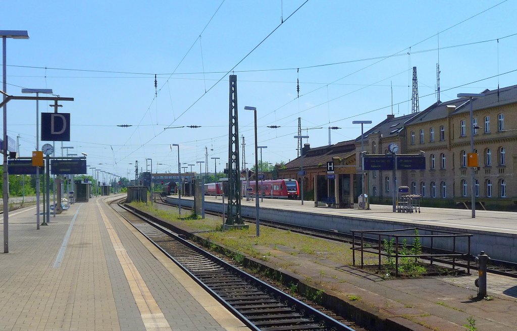 Gleis 9 und 8 in Halle (S) Hbf; 29.06.2010