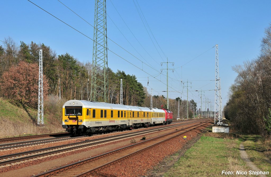 Gleismesszug geschoben von 120 502-0 gen Genshagener Heide unterwegs (Diedersdorf 07.04.10)