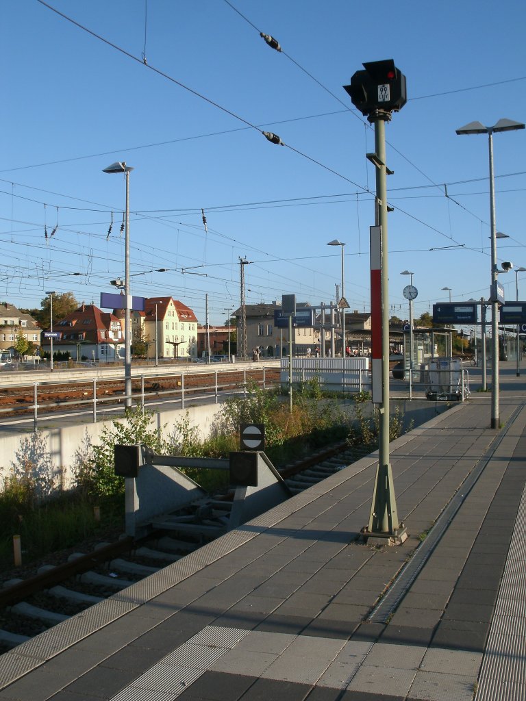 Gleissperrsignal vor dem Prellbock auf Gleis 4 in Angermnde.Aufnahme am 01.Oktober 2011.