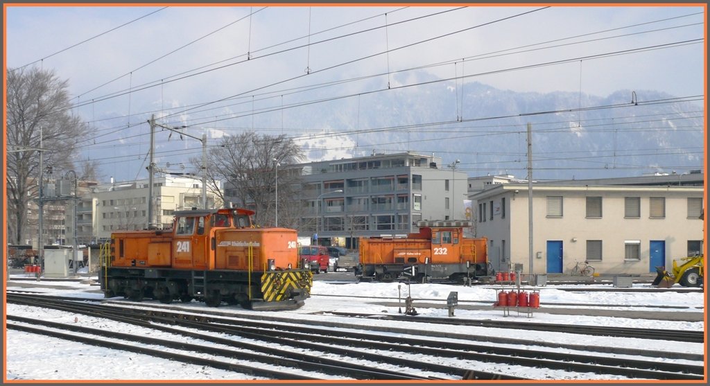 Gm 4/4 241 und Gm 3/3 232 in Landquart (12.02.2010)