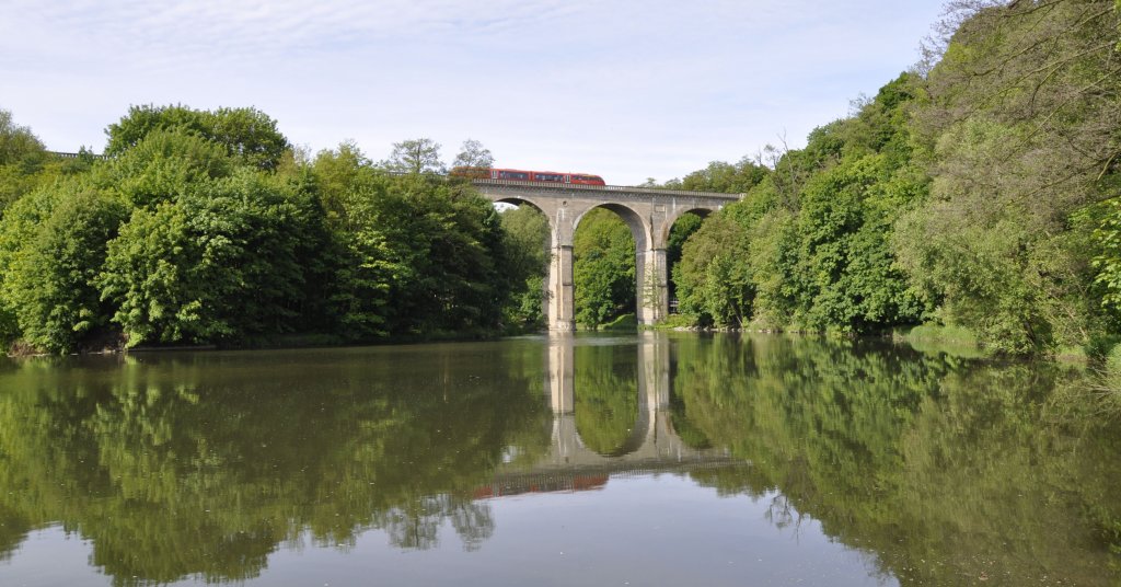 Grlitz, 18.05.12 ; Neie-Viadukt, leider ist vom linken, dem lngsten Teil auf der polnischen Seite nicht mehr viel zu sehen.