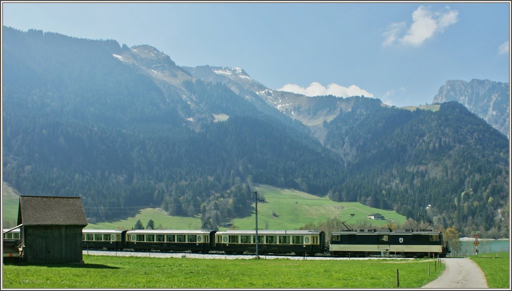 Goldenpass Classic 2217 am 16.04.2011 bei Rossinire.