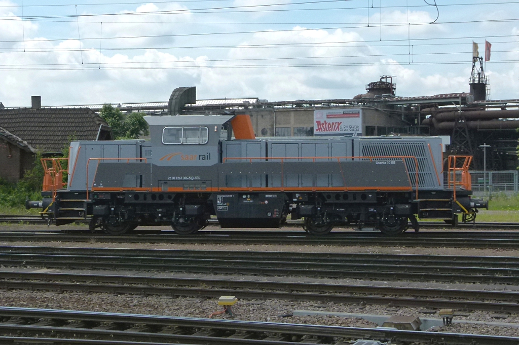 Gravita 261 306-5 der Saarrail ist am 14.06.2012 in Vlklingen