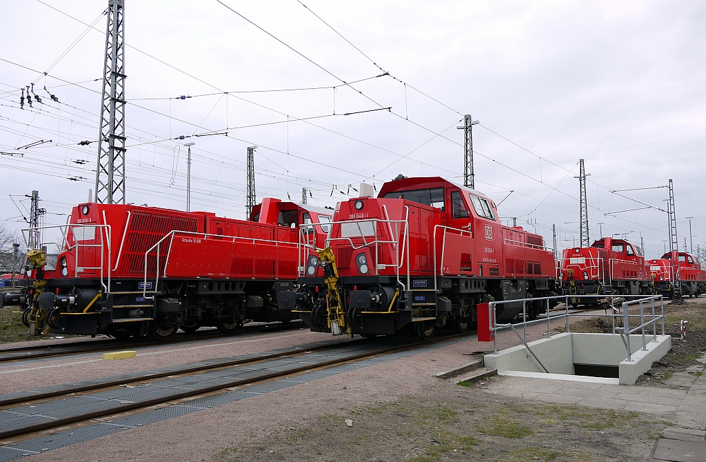  Gravita -Parade am Stellwerk Hsf im Hafenbahnhof  Hamburg Sd . 14.4.2013