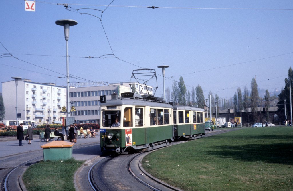 Graz GVB SL 3 (Tw 239) Hauptbahnhof am 17. Oktober 1978.