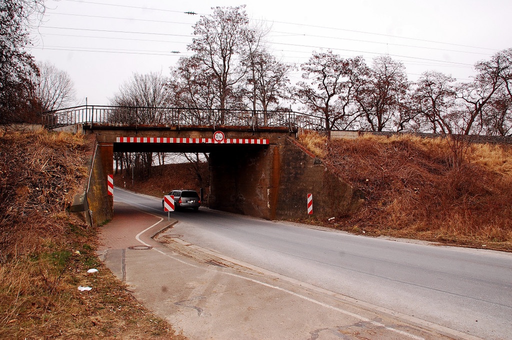 Grevenbroich Barrensteiner Weg K 31 Unterfhrung an der KBS 465 zwischen Allrath und Barrenstein. 12.2.2012