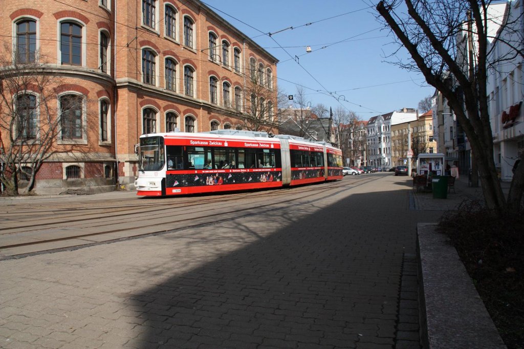 GT6M 906 am Gleisdreieck Georgenplatz. Der Stadtbahnwagen hat das Endziel Stdtisches Klinikum.
 Alexander Neul 