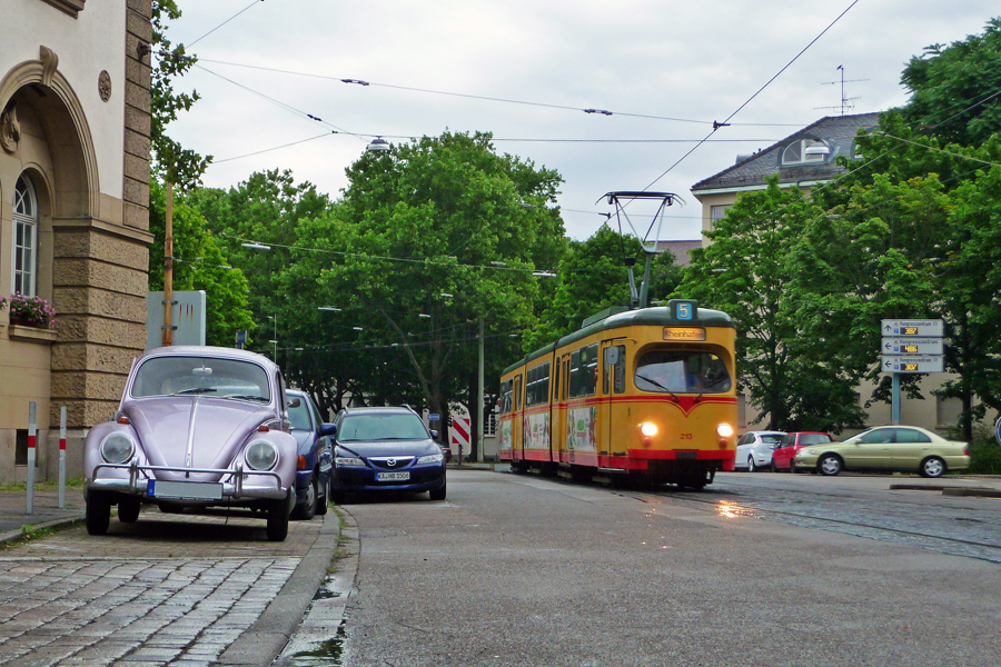 GT8 213 als Linie 5 Rheinhafen in der Nhe des Konzerthauses