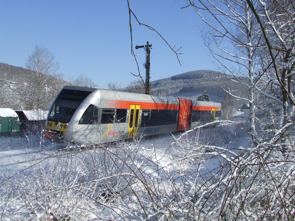 GTW 2/6 der Hellertalbahn am 14.02.2009 zwischen Struthtten und Herdorf, KBS 462 (Dillenburg-Haiger-Neunkirchen-Herdorf-Betzdorf). In Betzdorf besteht dann der Anschlu an die RE 9 Rhein-Sieg-Express(KBS 460)Kln-Siegen.