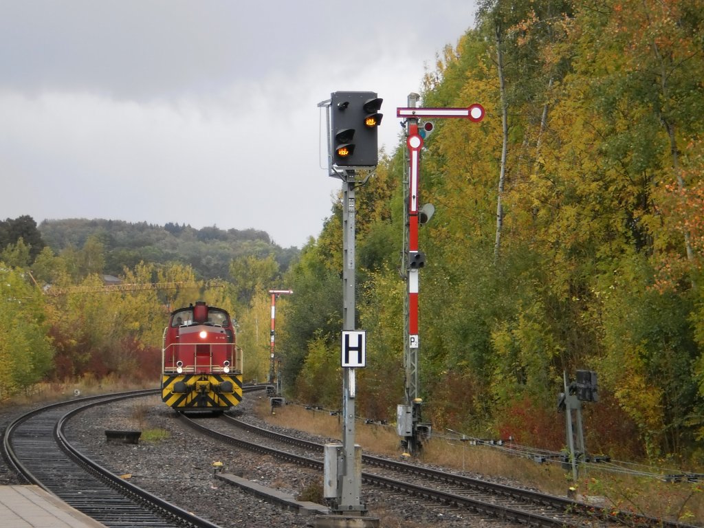G�terzuglokomotive in Du�lingen am 07.10.2011