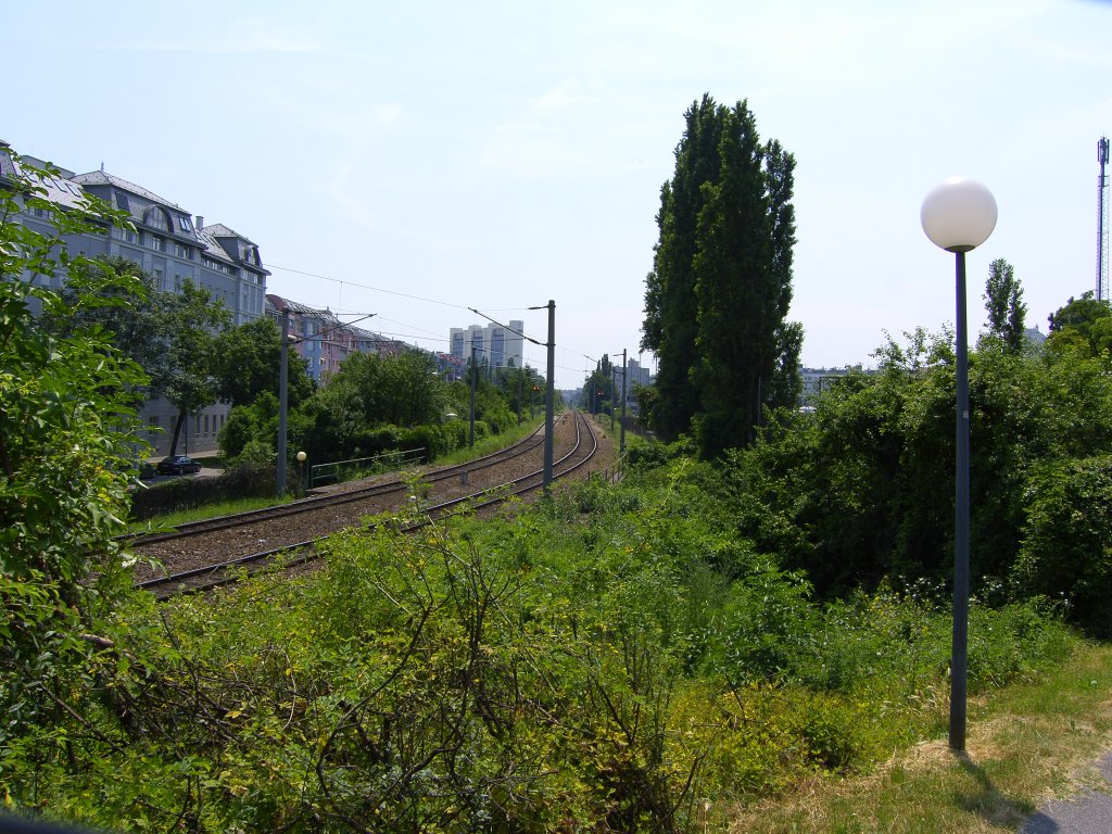Gterzugstrecke in Brigittenau (Wien)

PS: Hier wollte ich meine neue Cam testen. Ist die Sttigung zu stark eingestellt?