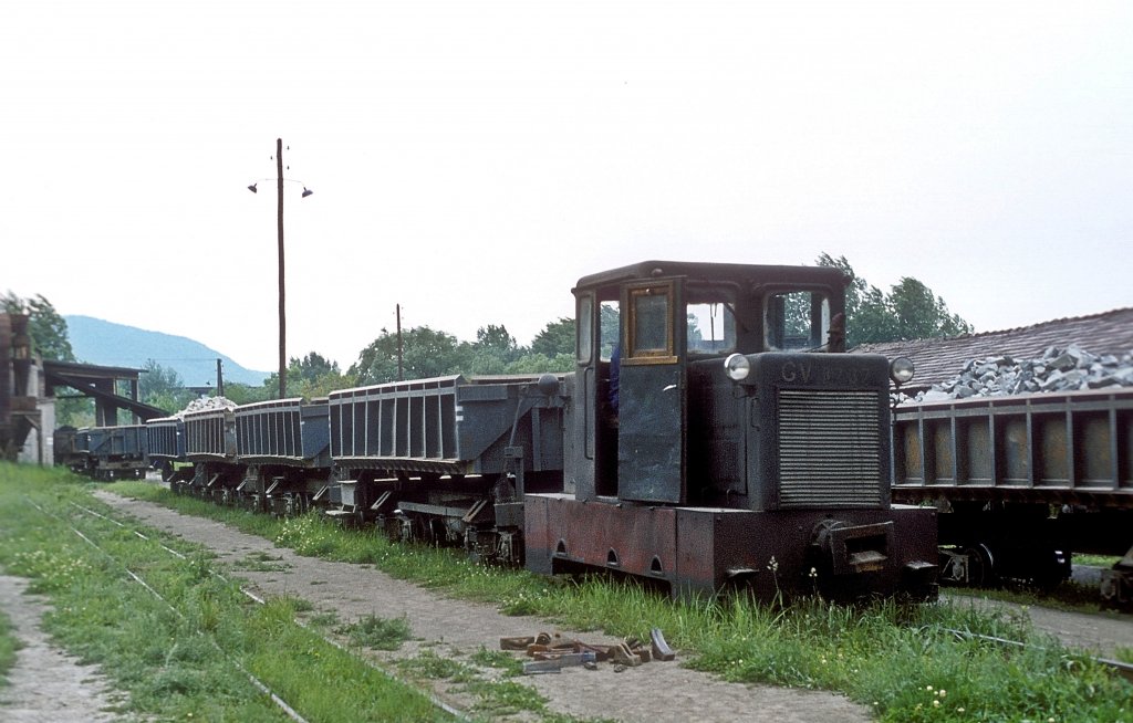 GV37-37  Steinbruchbahn  Szob  02.06.80