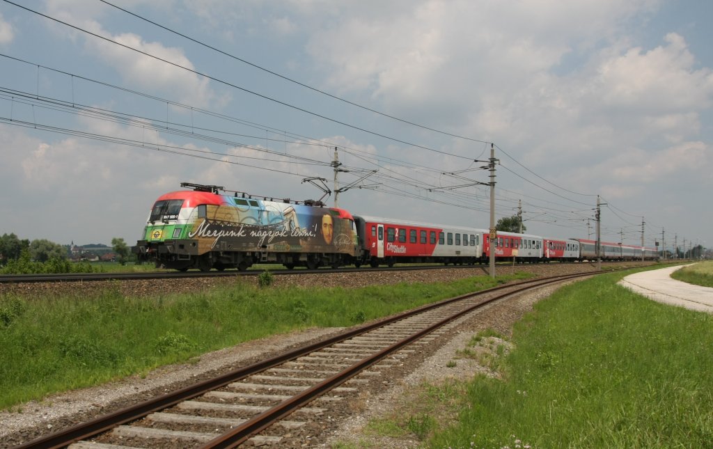 GySEV 1047 505 unterwegs mit dem IC 640 bei Hrsching.
Aufgenommen am 27. Juni 2010.