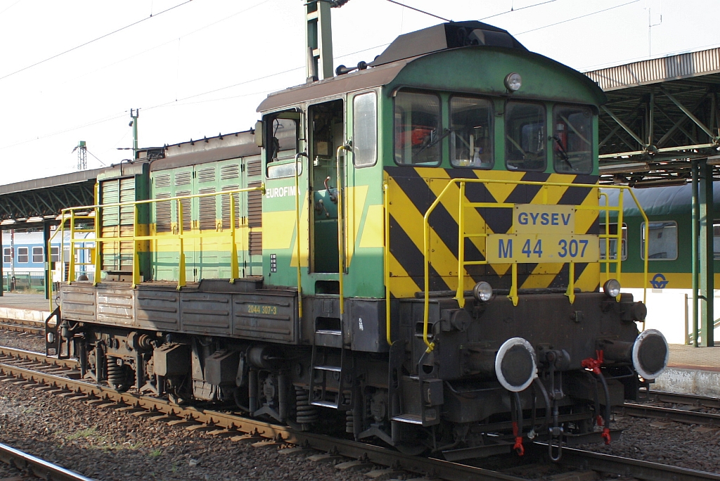 GySEV M44 307 am 13.August 2010 im Bf. Sopron.