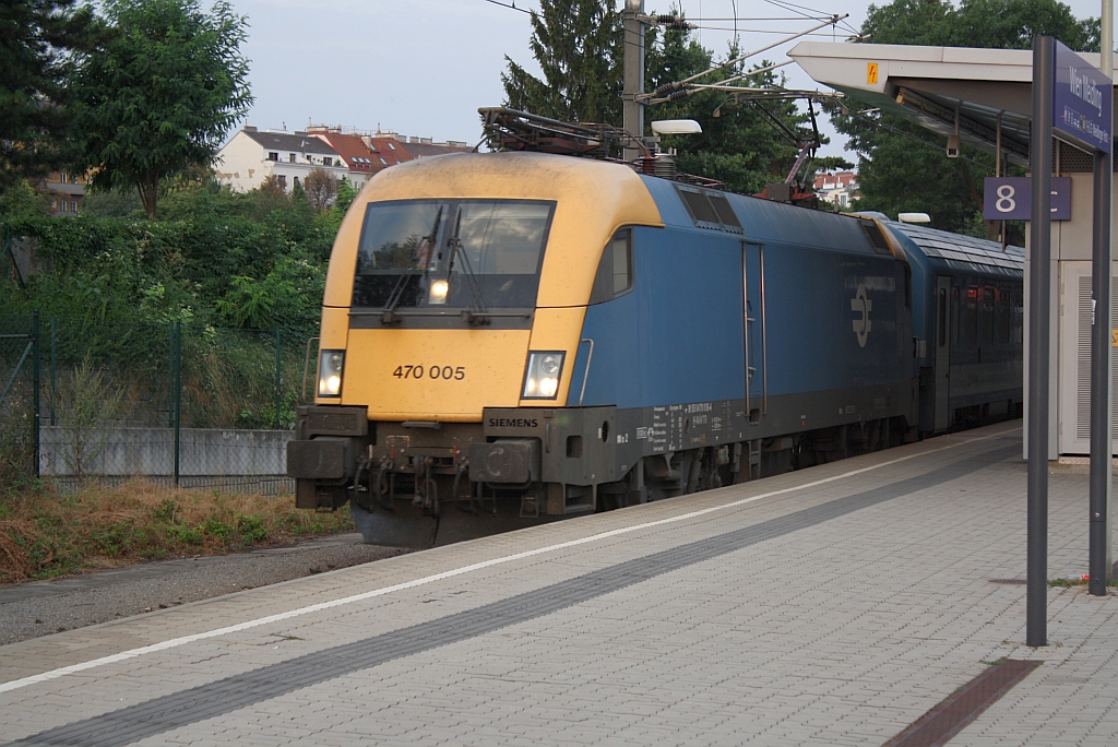 H-MAVTR 470 005-4 fhrt am 09.August 2013 mit dem EC 463  Kalman Imre  von Mnchen nach Budapest aus dem Bf. Wien Meidling.