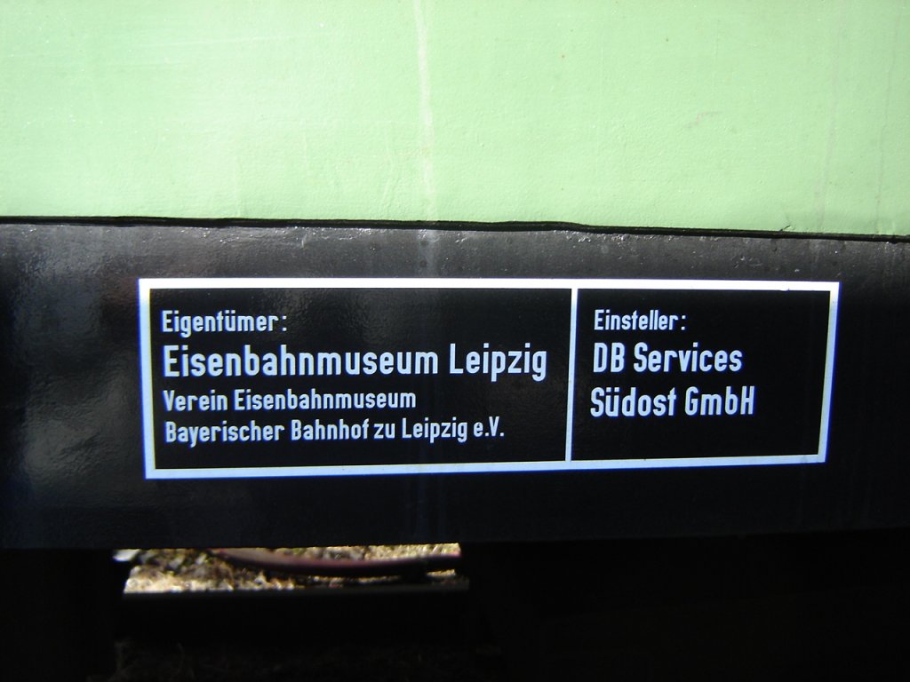 Habe mal die Herkunft einiger Wohn- und Begleitwagen fotografiert. DLW Meiningen 5.9.10