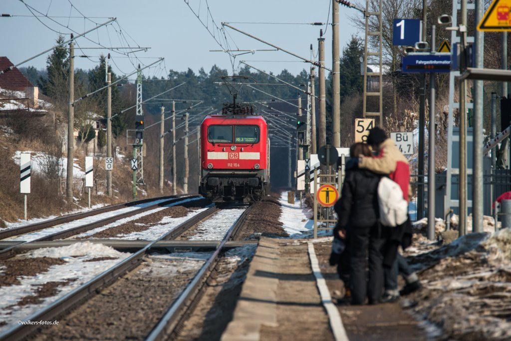 Haltepunkt Chorin und tschss, 112 104 im Mrz 2013 Richtung Schwedt.