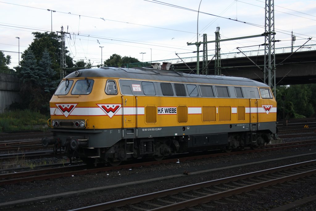 Hamburg Harburg am 09.08.2012: Wiebe's Lok Nr. 6 am Stutzen (216 032-3)