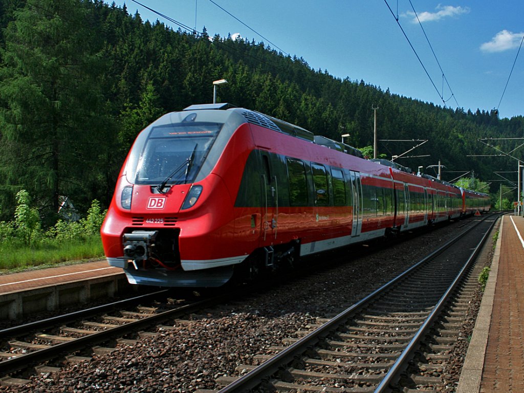  Hamsterbacken -Doppel bestehend aus 442 225 und 442 244 am 23.05.2012 auf berfhrungsfahrt zur S-Bahn Nrnberg in Frtschendorf