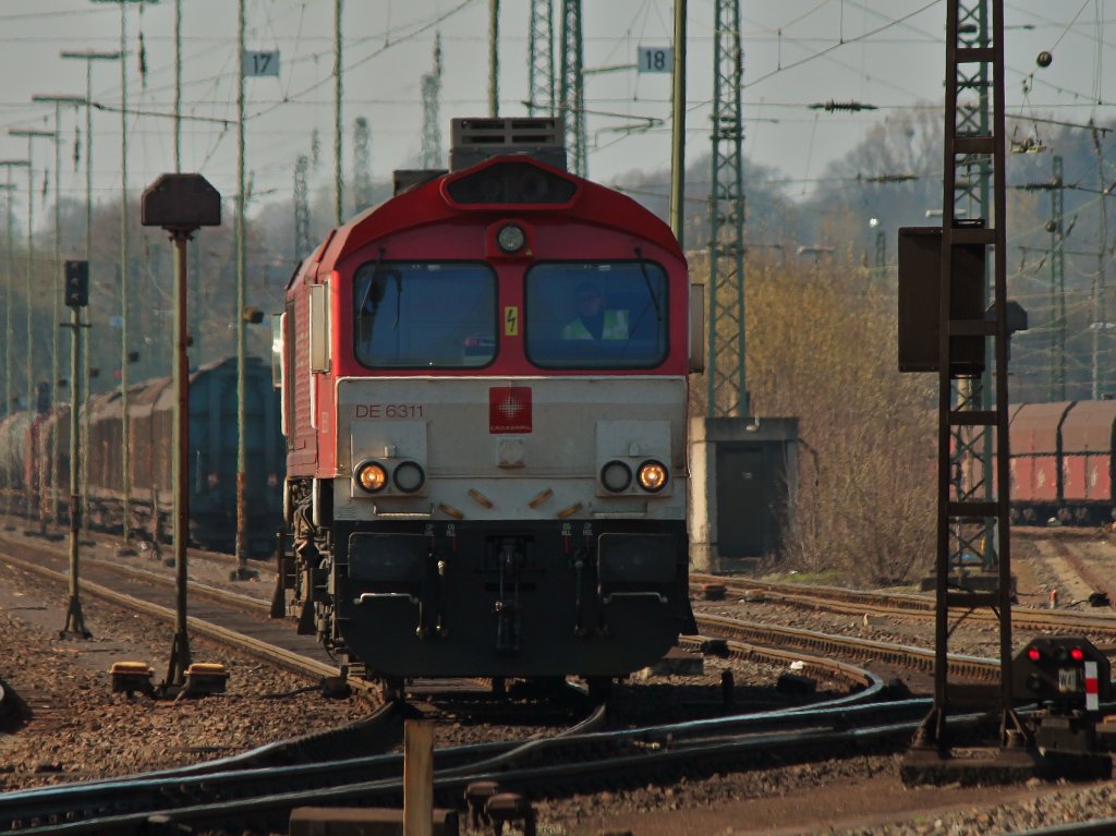 Hanna, die Class66 DE6311 von Crossrail rangiert am 25.03.2012 in Aachen West.
