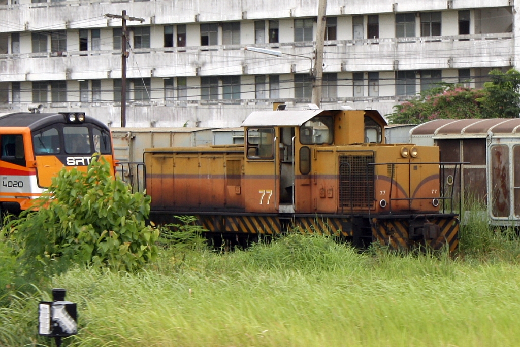 HAS 77 (C, dh, Henschel, Bauj.1985) am 11.Juni 2011 im Gelände des Depot Kaeng Khoi.