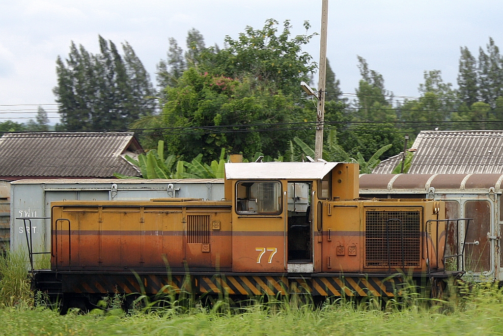 HAS 77 (C, dh, Henschel, Bauj.1985) am 11.Juni 2011 im Gelände des Depot Kaeng Khoi.