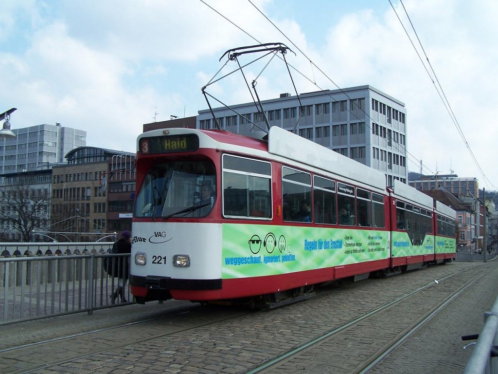 Hauptbahnhof : GT 8 N Nr 221 am 09/03/10.