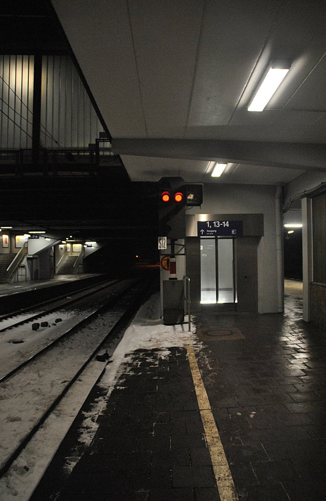 Hauptsignal in Osnabrck HBF am 27.12.2010 auf  rot .