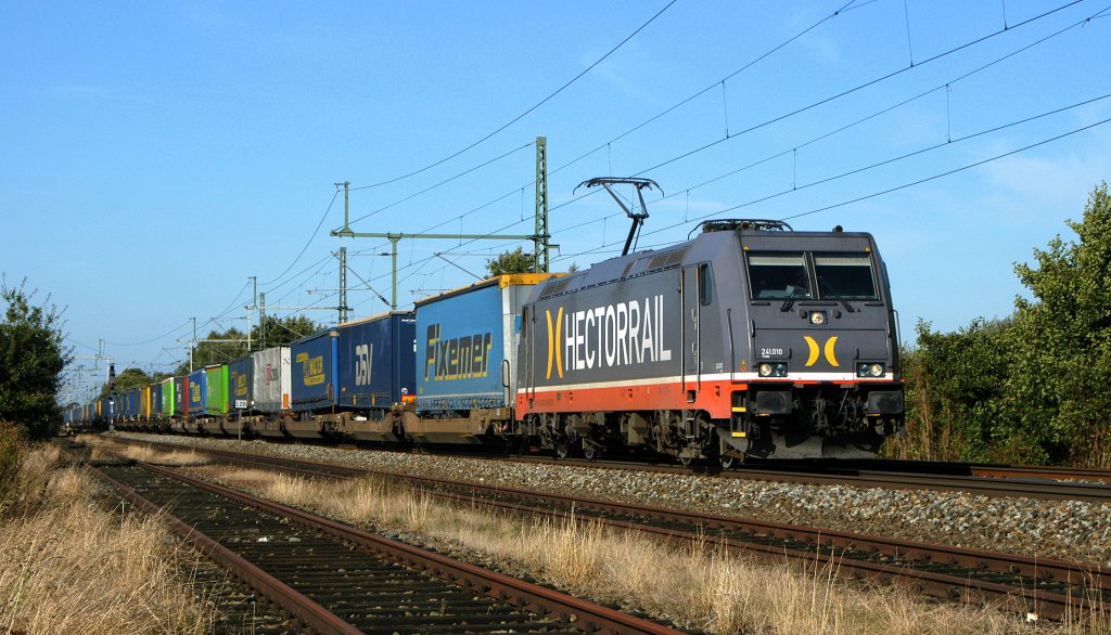 Hector Rail 241 010  Yoda  mit einem KLV-Zug in Richtung Osnabrck (Diepholz, 30.09.12).