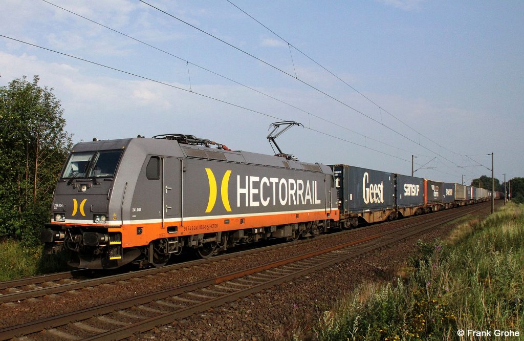 Hector Rail 241.004 mit Namen   R2D2   vor Gterzug Richtung Buchholz (Nordheide), Gterstrecke Jesteburg - Buchholz Nordheide, fotografiert bei Reindorf am 04.08.2011