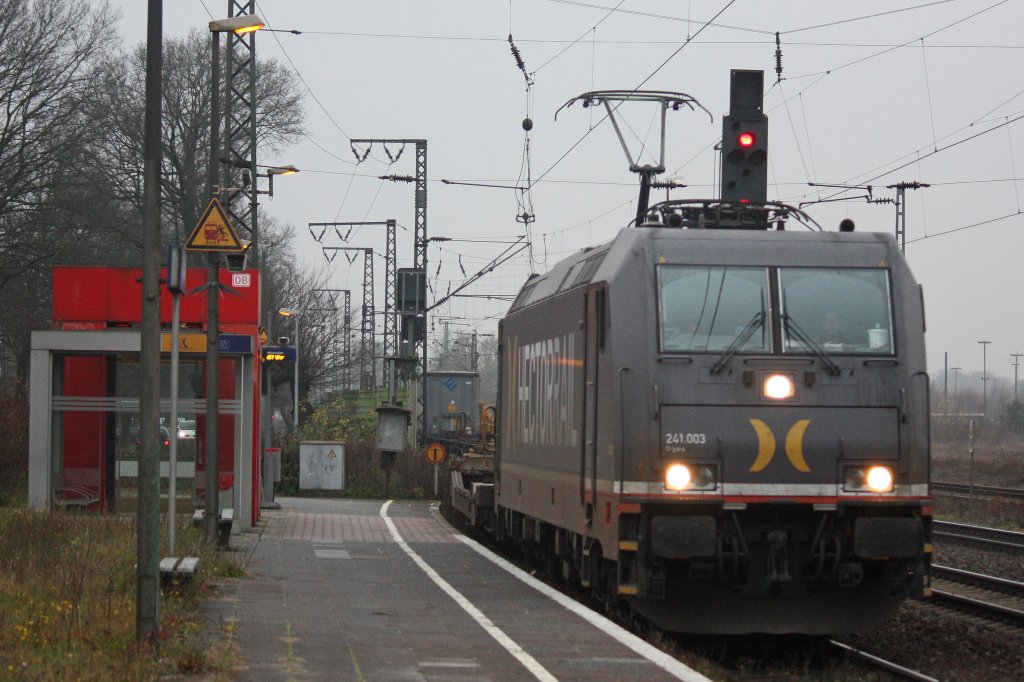 Hectorrail 241.003  Organa  am 28.11.12 in Duisburg-Bissingheim.
