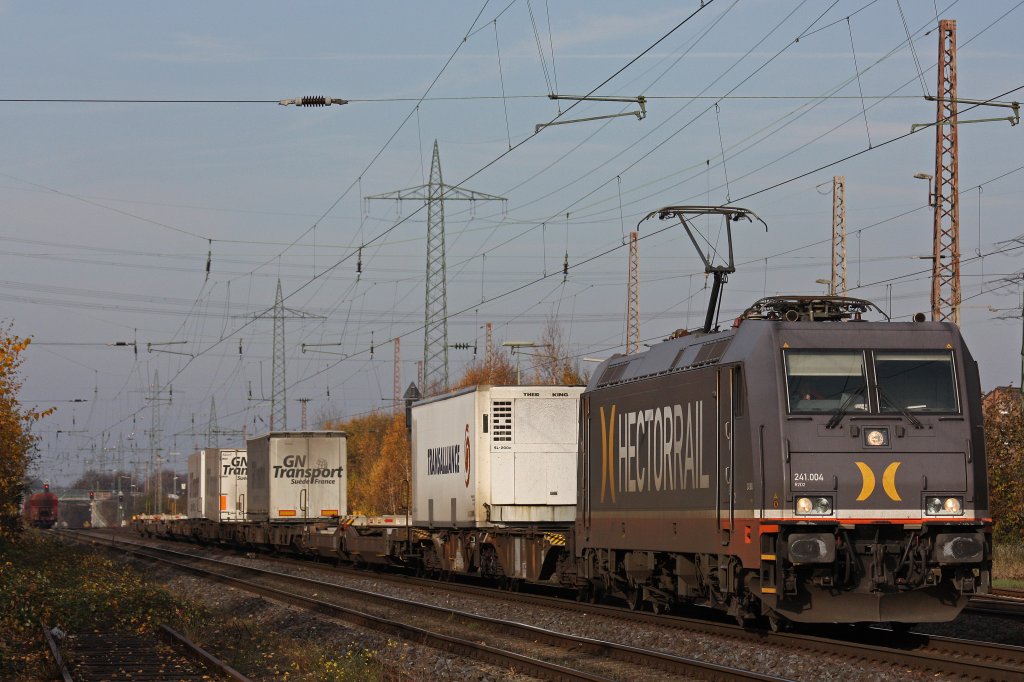 Hectorrail 241.004  R2D2  am 17.11.12 mit einem KLV in Ratingen-Lintorf.