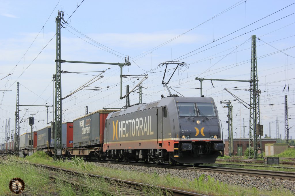 Hectorrail 241.005 Solo mit KLV in Oberhausen West, Mai 2013.