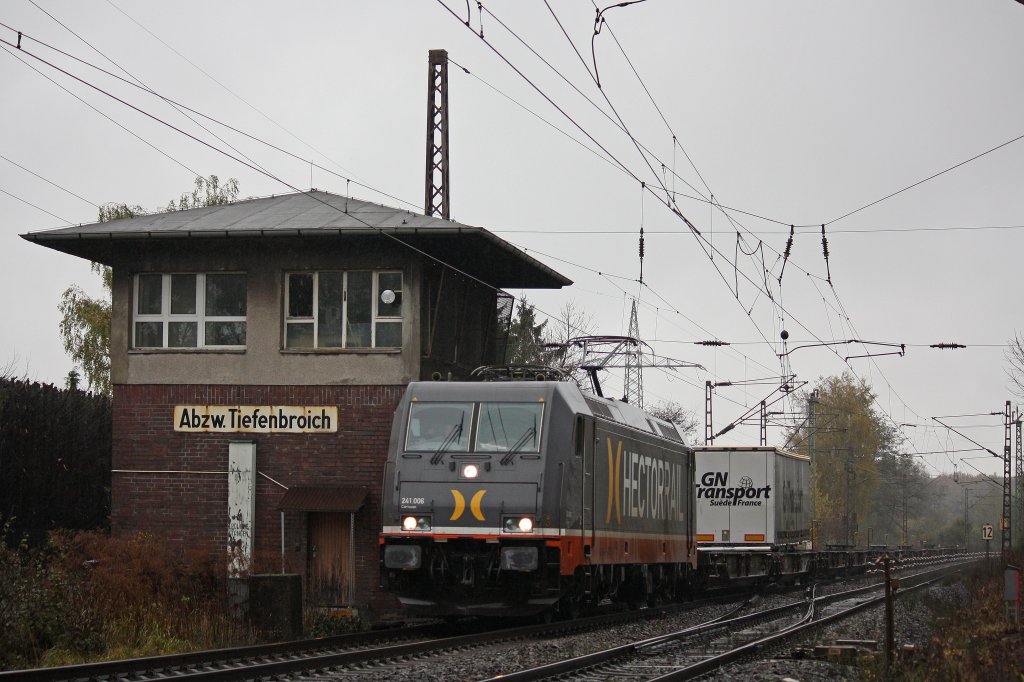 Hectorrail 241.006  Clarissian  am 3.11.12 mit einem KLV in Ratingen-Tiefenbroich.
Gru an den Tf!