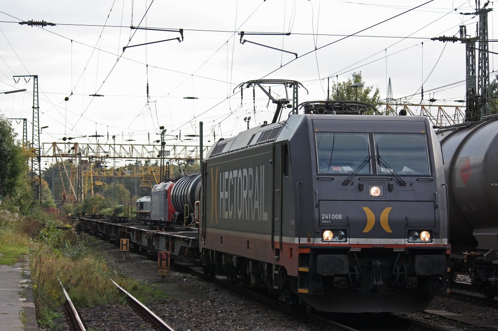 Hectorrail 241.008  Galore  am 10.10.12 mit einem leern KLV in Duisburg-Entenfang.