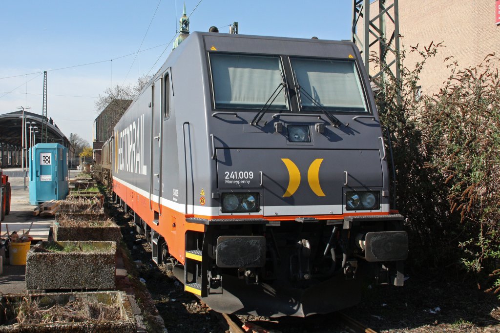 HECTORRAIL 241.009  Moneypenny  steht am 20.3.11 abgestellt in Krefeld Hbf