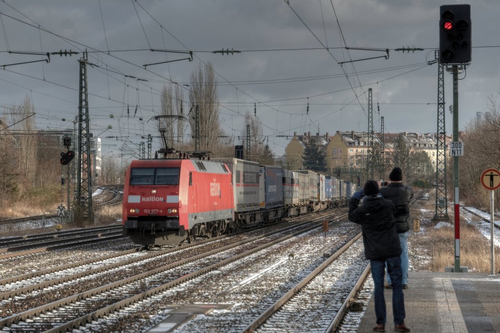 Hei begehrt: 152 077 am 14.01.12 am Heimeranplatz
