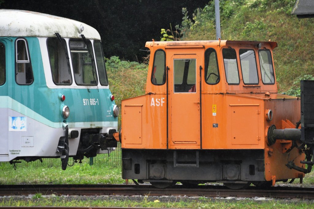 HERINGSDORF (Landkreis Vorpommern-Greifswald), 30.08.2010, abgestellte Fahrzeuge im Bahnhof Seebad Heringsdorf