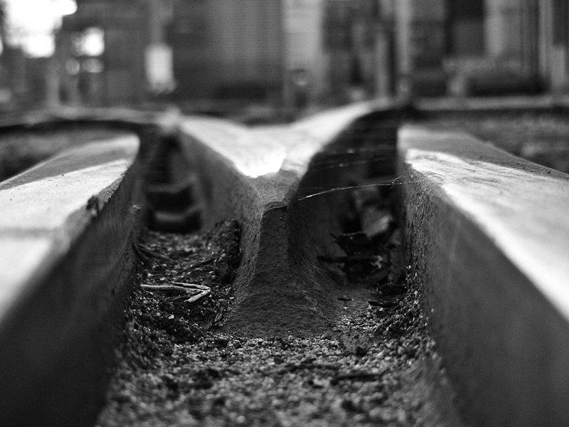 Herzstck einer Weiche im Bremer Inlandshafen am Hansakai, 19.06.07

das Hafengebiet in diesem Bereich ist ffentlich fr Fahrzeuge und Fugnger