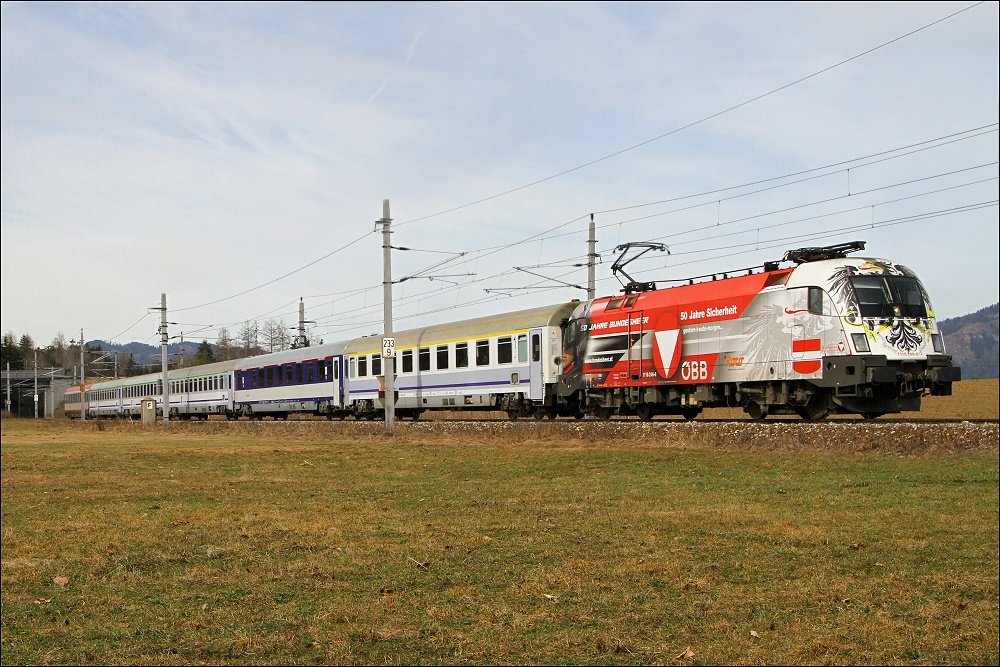 Heute war zum ersten mal die 1116 246  Bundesheer  am EC 102 Polonia von Villach nach Warschau unterwegs.Dieses Bild habe ich allerdings meiner Frau zu verdanken, da ich beruflich verhindert war :O)