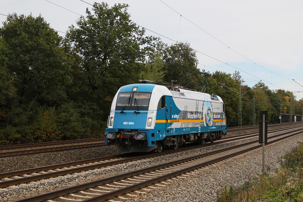 Heute wurde die neue Alex Werbelok 183 004 von Linz zurck nach Deutschland berfhrt. Haar, 13.10.2012.