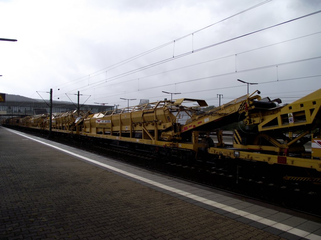 H.F. Wiebe Schttgutbunkerwagen am 08.10.11 in Heidelberg Hbf 