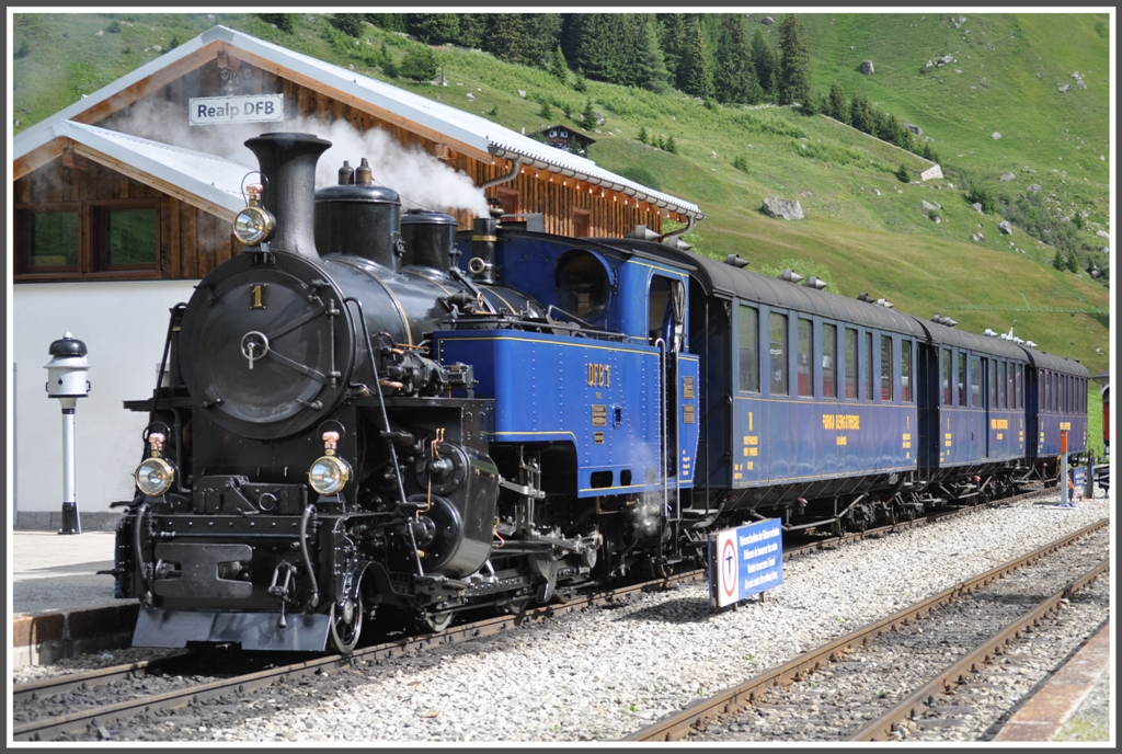 HG 3/4 DFB 1 steht mit Zug 131 abfahrbereit in Realp. (21.07.2011)