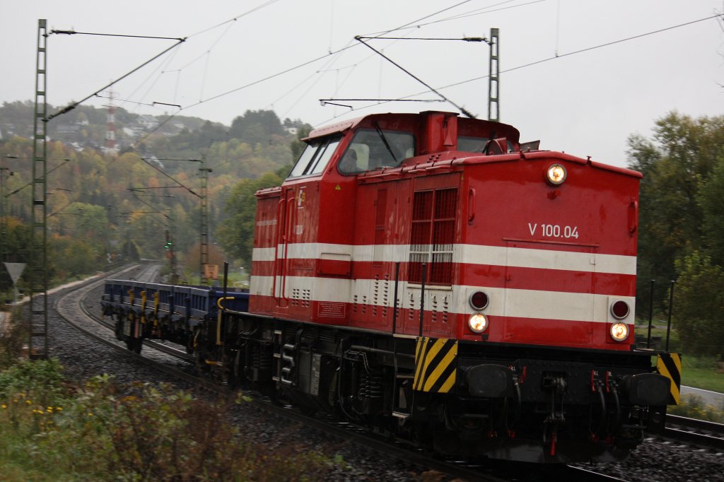 HGB V100.04 am 14.10.12 mit einem Wagen in Erpel.