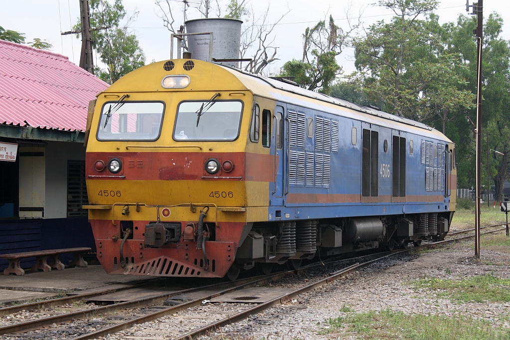 HID 4506 (Co'Co', de, Hitachi, Bauj. 1993) am 11.Jnner 2011 im Bf. Chiang Mai.